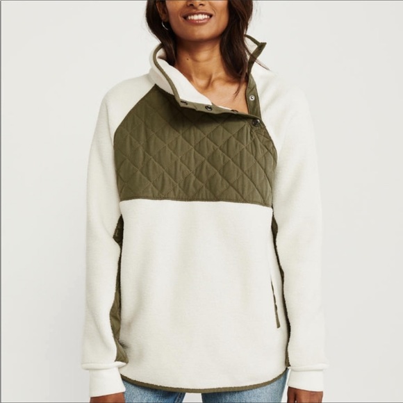 Abercrombie and Fitch Asymmetrical snap up fleece Size Small - Picture 7 of 8